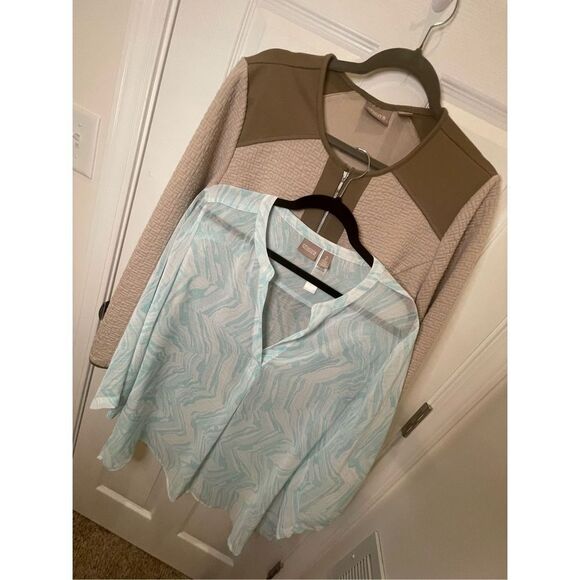Two 2 Chico’s size 2 blouse and jacket - Picture 1 of 14